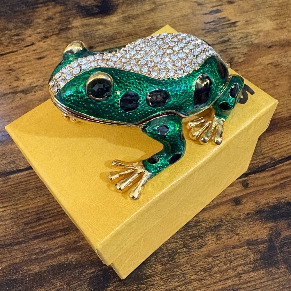Tchotchke - Green and Gold Frog NWT NIB - Picture 1 of 9